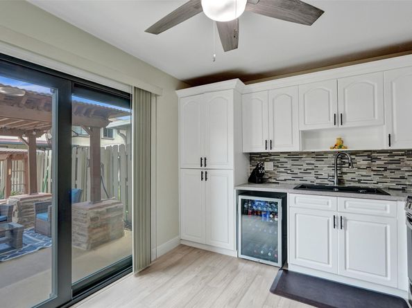 11103 NW 37th St, Sunrise FL 33351