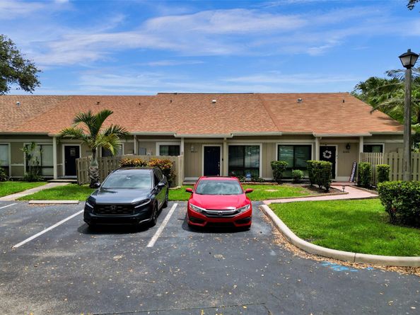 11103 NW 37th St, Sunrise FL 33351