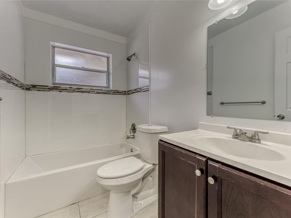 7971 NW 35th Ct, Coral Springs FL 33065