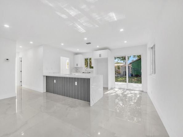 120 NE 57th Court, Oakland Park FL 33334
