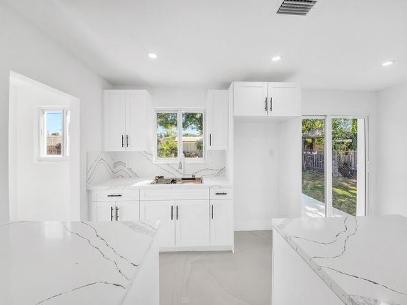 120 NE 57th Court, Oakland Park FL 33334