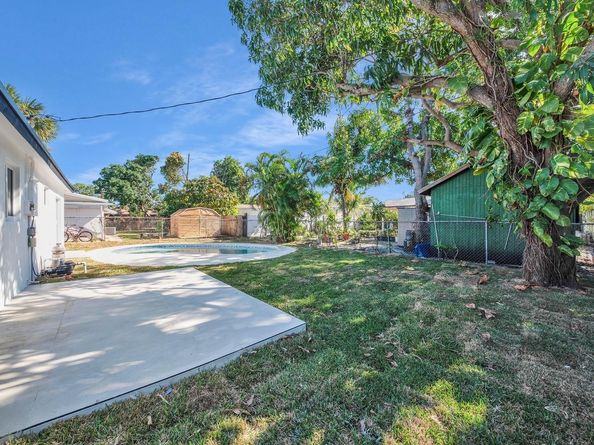 120 NE 57th Court, Oakland Park FL 33334