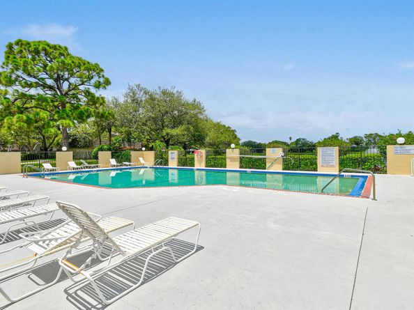 630 6th Terrace, Palm Beach Gardens FL 33418