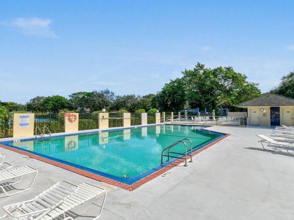 630 6th Terrace, Palm Beach Gardens FL 33418