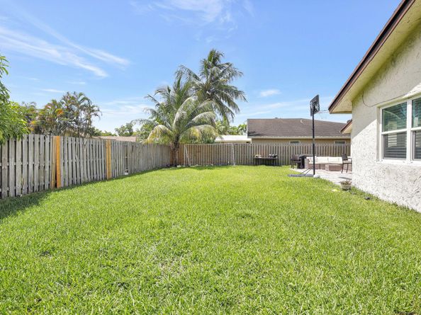 3160 NW 97 Way, Sunrise FL 33351