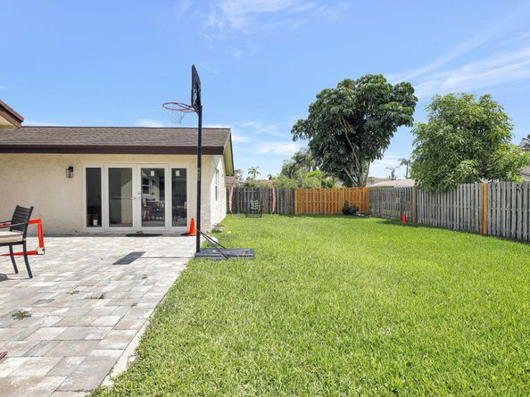 3160 NW 97 Way, Sunrise FL 33351