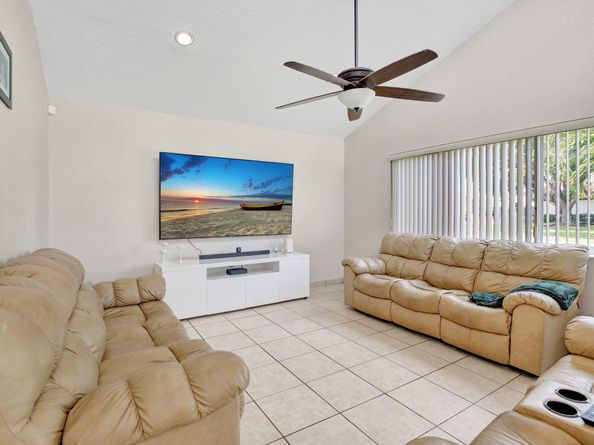 3160 NW 97 Way, Sunrise FL 33351
