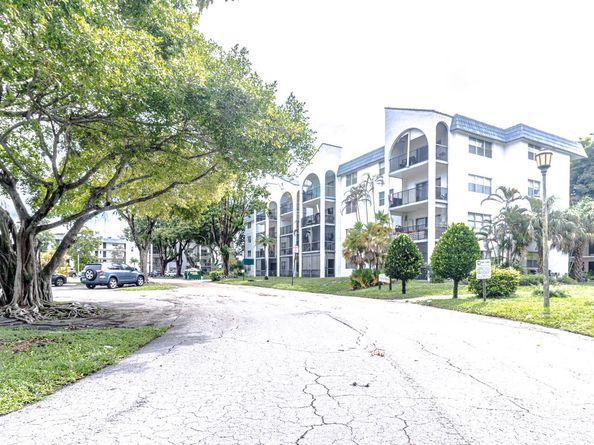 3280 Spanish Moss Ter 307, Lauderhill FL 33319
