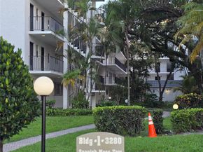 3280 Spanish Moss Ter 307, Lauderhill FL 33319