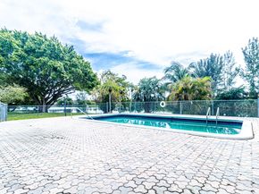 3280 Spanish Moss Ter 307, Lauderhill FL 33319