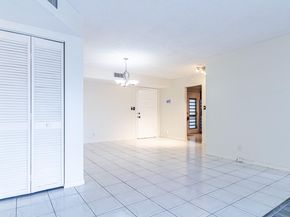 3280 Spanish Moss Ter 307, Lauderhill FL 33319