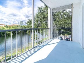 3280 Spanish Moss Ter 307, Lauderhill FL 33319