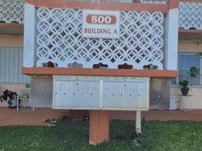 800 SW 11th Ave 17, Hallandale Beach FL 33009