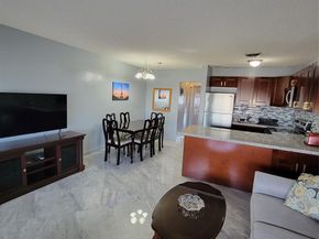 800 SW 11th Ave 17, Hallandale Beach FL 33009