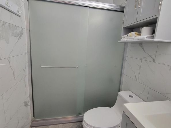 800 SW 11th Ave 17, Hallandale Beach FL 33009