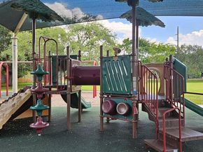 530 Radford Ter, Davie FL 33325
