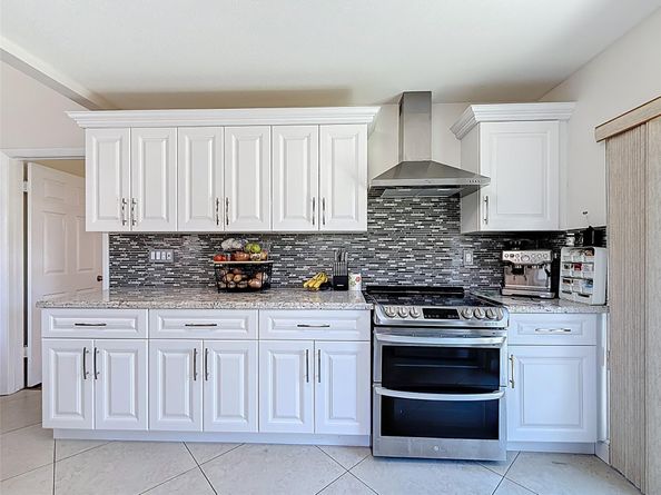 530 Radford Ter, Davie FL 33325