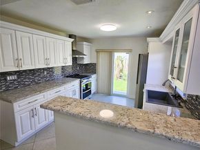530 Radford Ter, Davie FL 33325