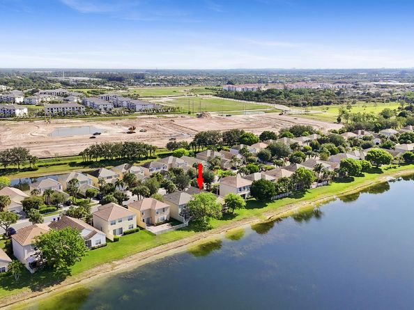 154 Berenger Walk, Royal Palm Beach FL 33414
