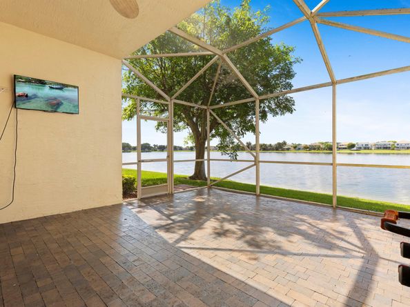 154 Berenger Walk, Royal Palm Beach FL 33414