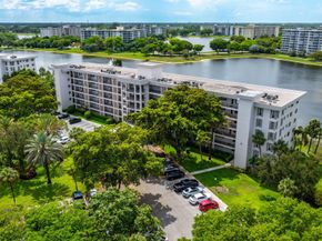 2751 N Palm Aire Drive 304, Pompano Beach FL 33069