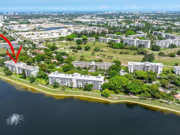 2751 N Palm Aire Drive 304, Pompano Beach FL 33069