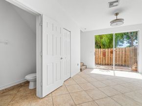 8244 Prestige Commons Dr, Tamarac FL 33321