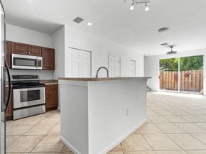 8244 Prestige Commons Dr, Tamarac FL 33321
