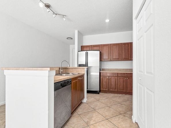 8244 Prestige Commons Dr, Tamarac FL 33321