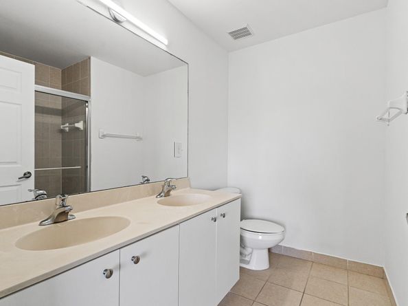 8244 Prestige Commons Dr, Tamarac FL 33321