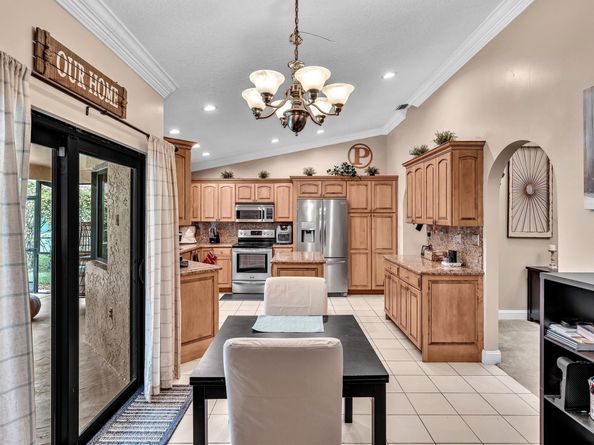 8640 NW 50th Dr, Coral Springs FL 33067