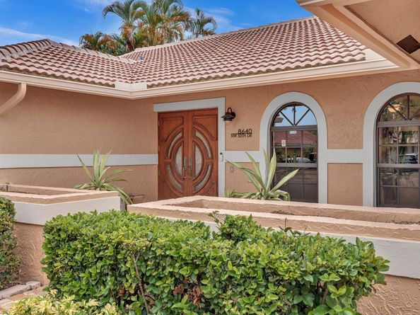 8640 NW 50th Dr, Coral Springs FL 33067