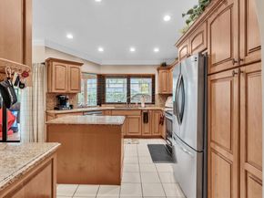 8640 NW 50th Dr, Coral Springs FL 33067