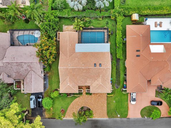 8640 NW 50th Dr, Coral Springs FL 33067