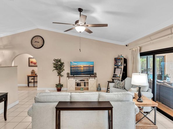 8640 NW 50th Dr, Coral Springs FL 33067