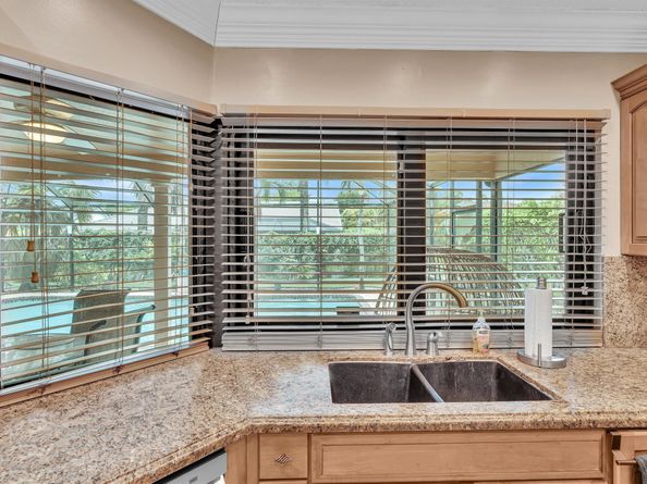8640 NW 50th Dr, Coral Springs FL 33067