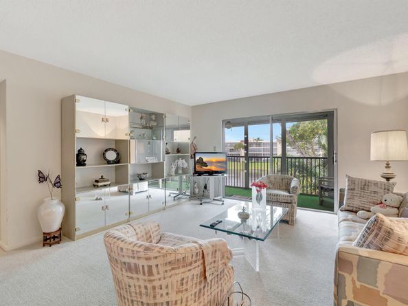 6585 Kensington Lane 307, Delray Beach FL 33446