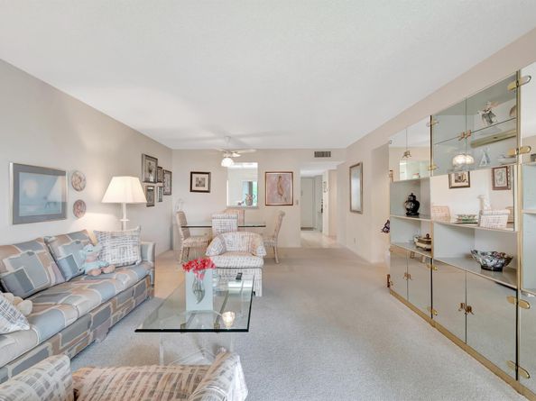 6585 Kensington Lane 307, Delray Beach FL 33446