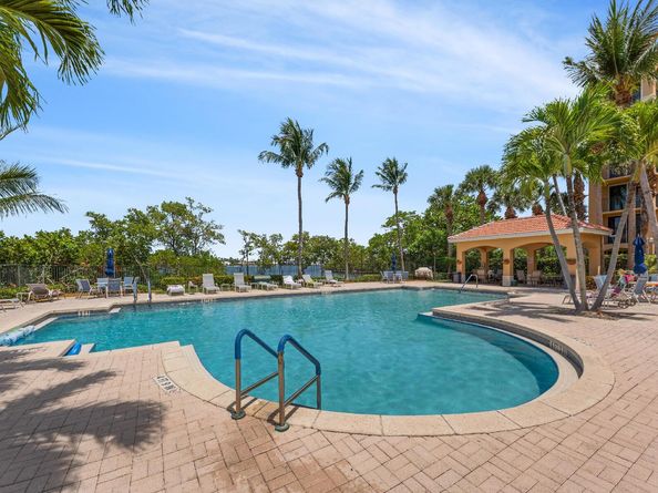 400 Scotia Drive 303, Hypoluxo FL 33462