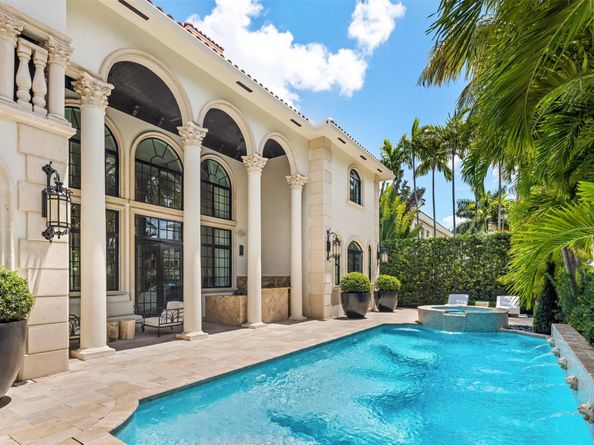 169 Fiesta Way, Fort Lauderdale FL 33301