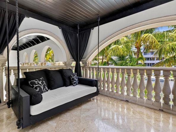 169 Fiesta Way, Fort Lauderdale FL 33301