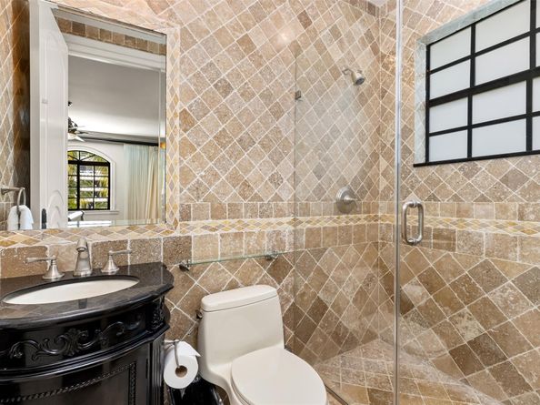 169 Fiesta Way, Fort Lauderdale FL 33301