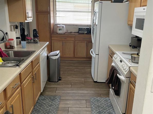 4401 NW 43 Avenue, Tamarac FL 33319