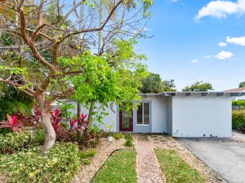 246 NE 10th Street