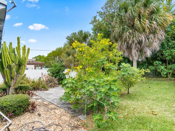246 NE 10th Street, Delray Beach FL 33444