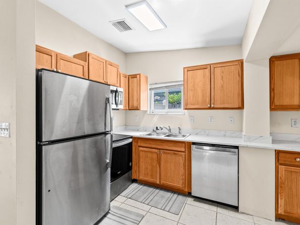 246 NE 10th Street, Delray Beach FL 33444