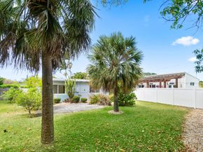 246 NE 10th Street, Delray Beach FL 33444