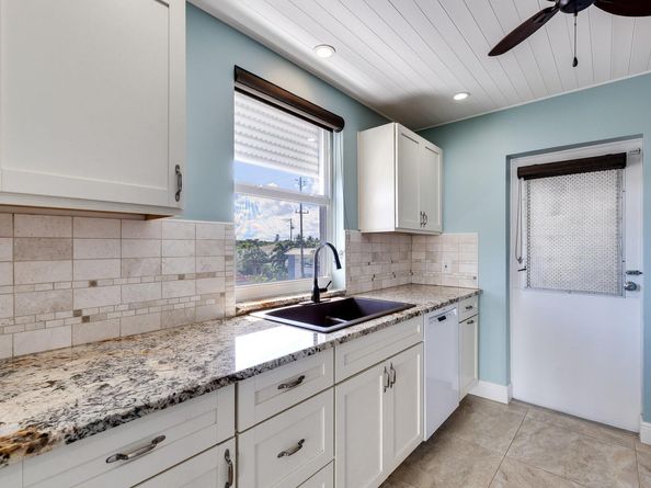 1 S Lakeside Drive C1, Lake Worth Beach FL 33460