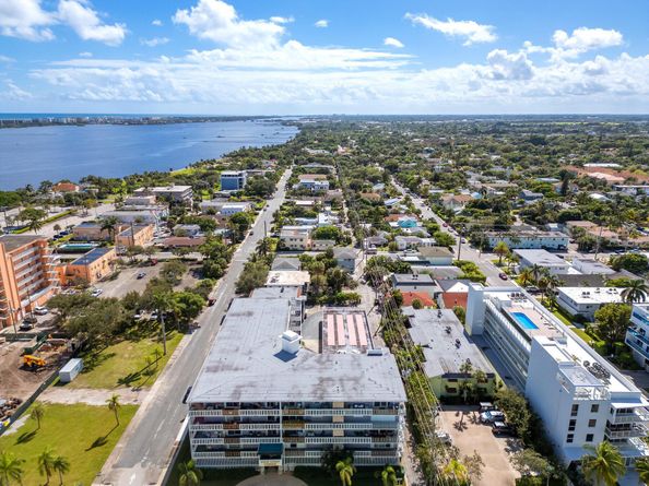 1 S Lakeside Drive C1, Lake Worth Beach FL 33460