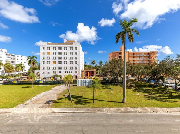 1 S Lakeside Drive C1, Lake Worth Beach FL 33460